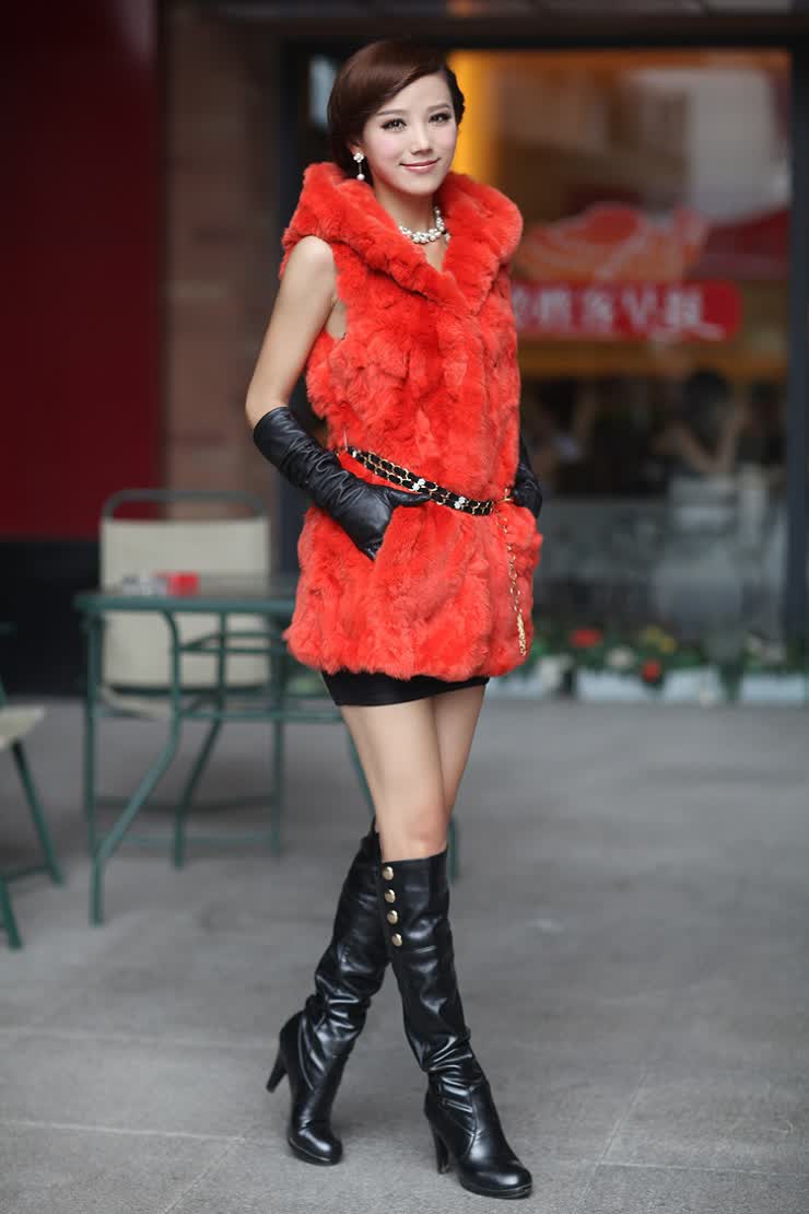 <em>阿休族</em>冬季中<em>长款</em>连帽<em>皮草</em>獭兔毛背心L1688在