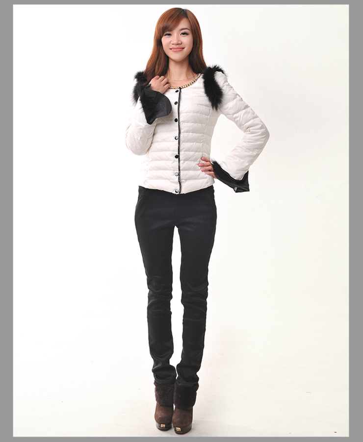 凯莉欧 2012冬装新品 双肩貉毛领镶珠翻口袖 修