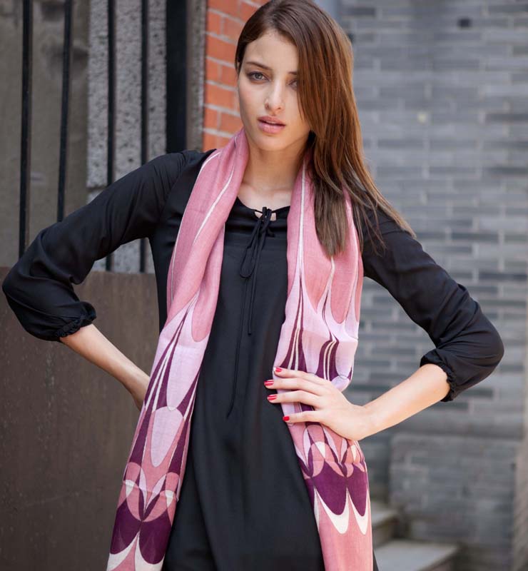 CAESAR 孔雀之家女士丝光羊毛围巾、披肩 米