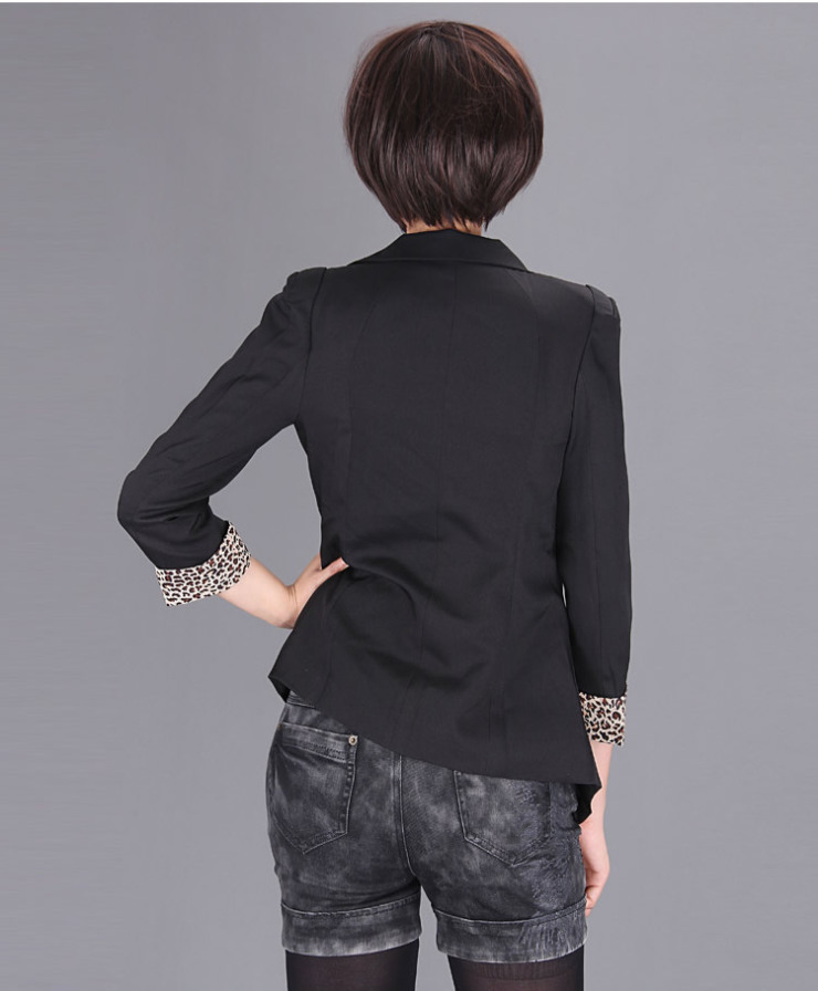 YERAD娅丽达女裤 <em>2012秋款</em>女裤 <em>牛仔</em>裤 <em>短裤</em>