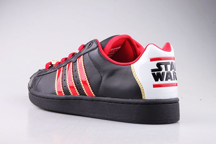 阿迪达斯 Adidas 星球大战黑武士 男子贝壳头板