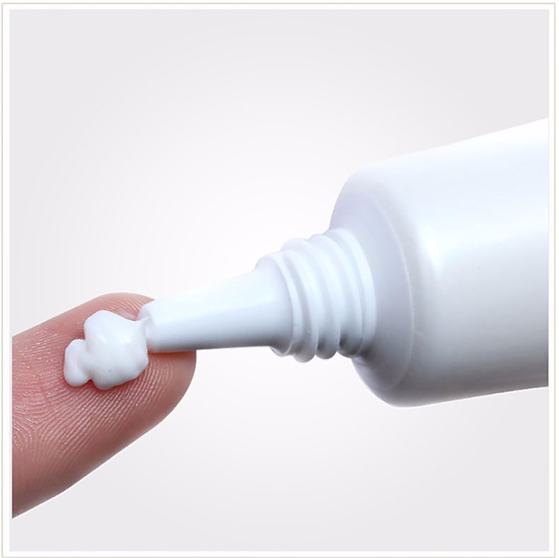 【日本直邮】小林制药VC深层滋润保湿精华面霜淡化黑色素去雀斑黑斑晒斑淡去斑膏30g