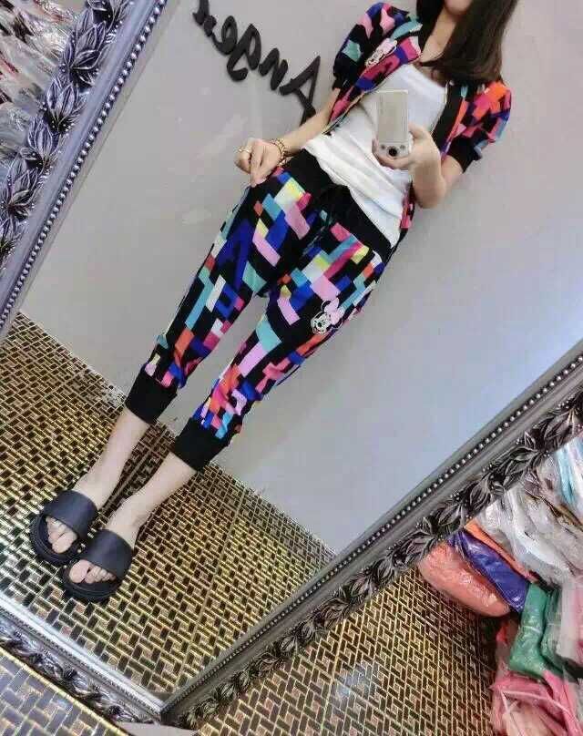路易七匹龙 欧洲站夏季新款卡通亮片彩条短袖开衫+中裤两件套装F8894 黑色  XL