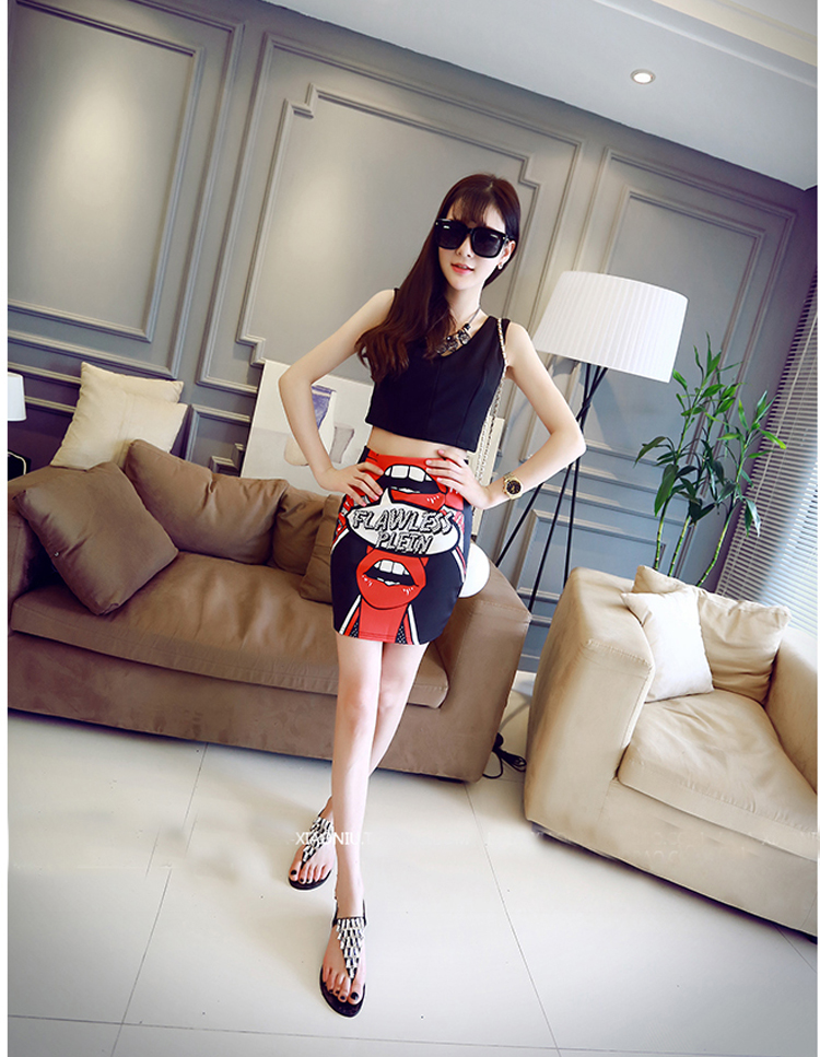 蓝空气 2015新款女装夏装套装时尚V领后拉链背心+印花嘴唇字母弹力高腰半身裙 黑色 S