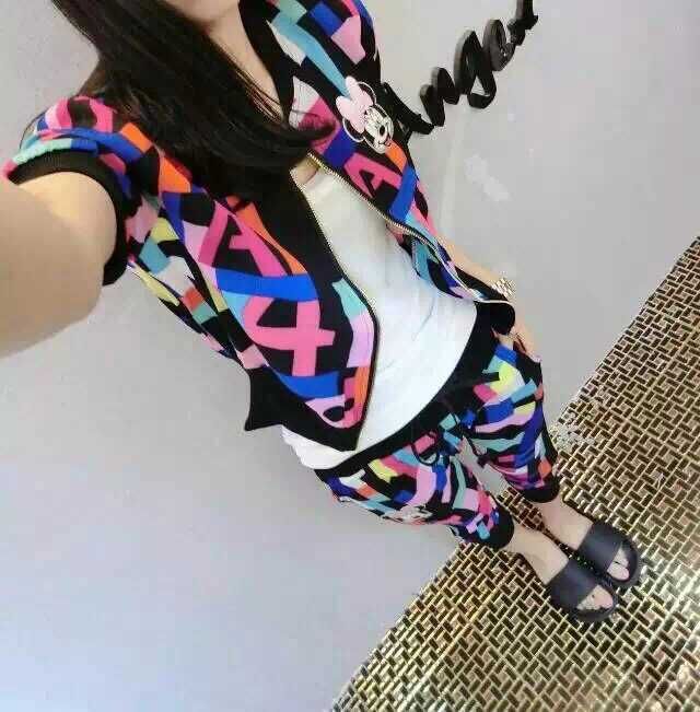 路易七匹龙 欧洲站夏季新款卡通亮片彩条短袖开衫+中裤两件套装F8894 黑色  XL
