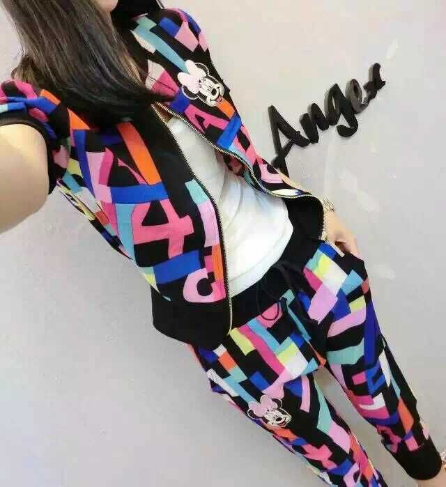 路易七匹龙 欧洲站夏季新款卡通亮片彩条短袖开衫+中裤两件套装F8894 黑色  XL