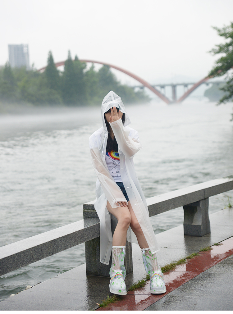 
                                        半透明时尚成人EVA长款雨衣雨披 带帽檐男女户外徒步旅游工作便携韩国时尚小清新 普通款-白色 L                