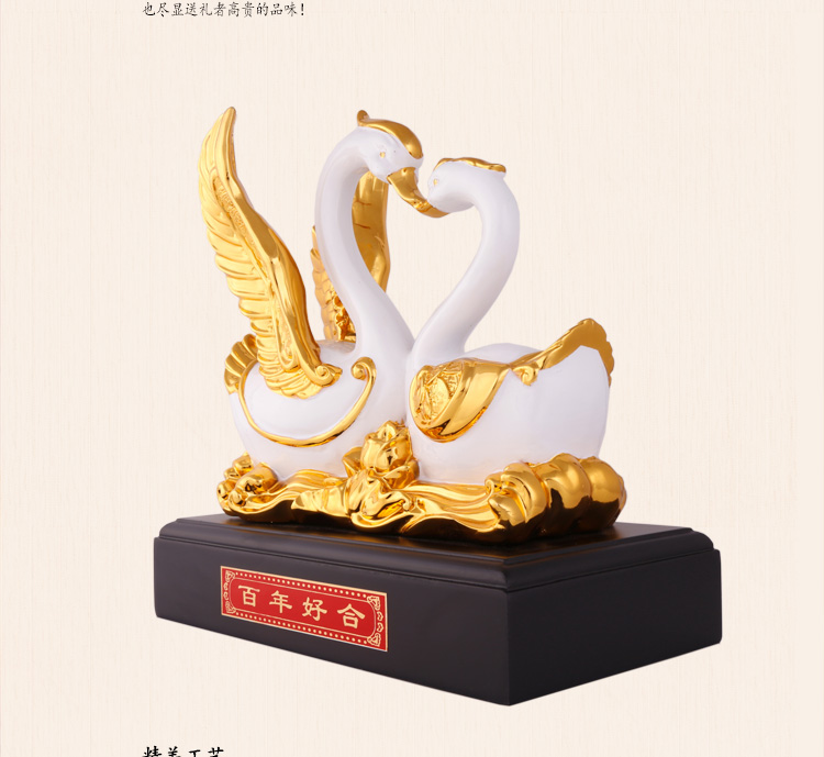 
                                        华庭丽娜 创意结婚礼物百年好合中式天鹅摆件 绒沙金工艺品家居摆设婚庆新婚礼品送朋友闺蜜 亮金百年好合212                