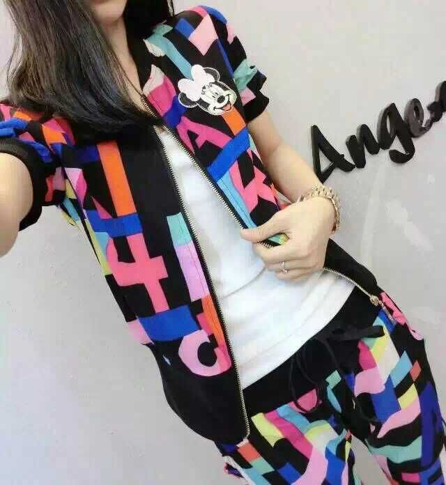 路易七匹龙 欧洲站夏季新款卡通亮片彩条短袖开衫+中裤两件套装F8894 黑色  XL