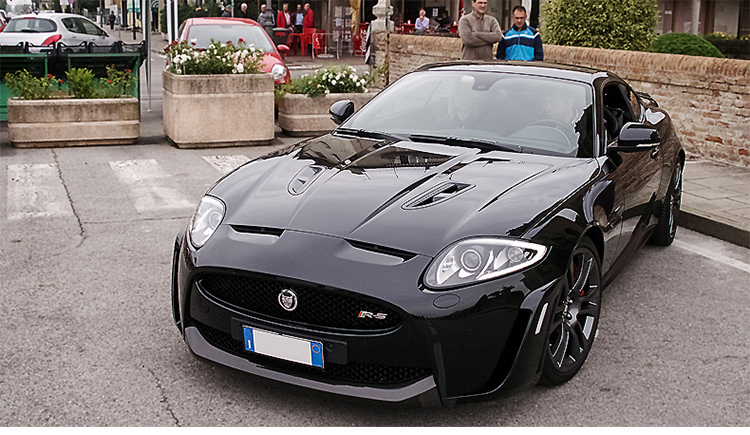 奥图亚autoart 1:18 捷豹xkr-s运动跑车 高仿真合金汽车模型 静态车模