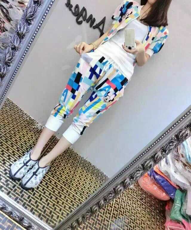 路易七匹龙 欧洲站夏季新款卡通亮片彩条短袖开衫+中裤两件套装F8894 黑色  XL