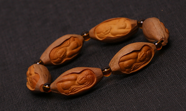 执籽之手 <em>橄榄核</em> 手串 皮壳<em>美女</em>雕 手链 佛珠 zs