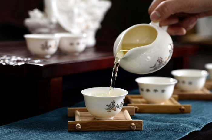 雅轾茗品 全自动玲珑瓷 防烫陶瓷茶具套装 休闲办公便捷茶道半自动自流水功夫冲茶器整套礼盒装