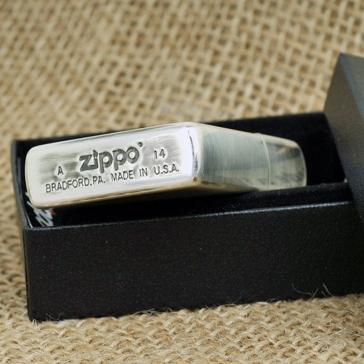 zippo2014年册,zippo14年年册 芝宝zippo防风打火机 2014款古银熏黑红宝石龙纹 20to