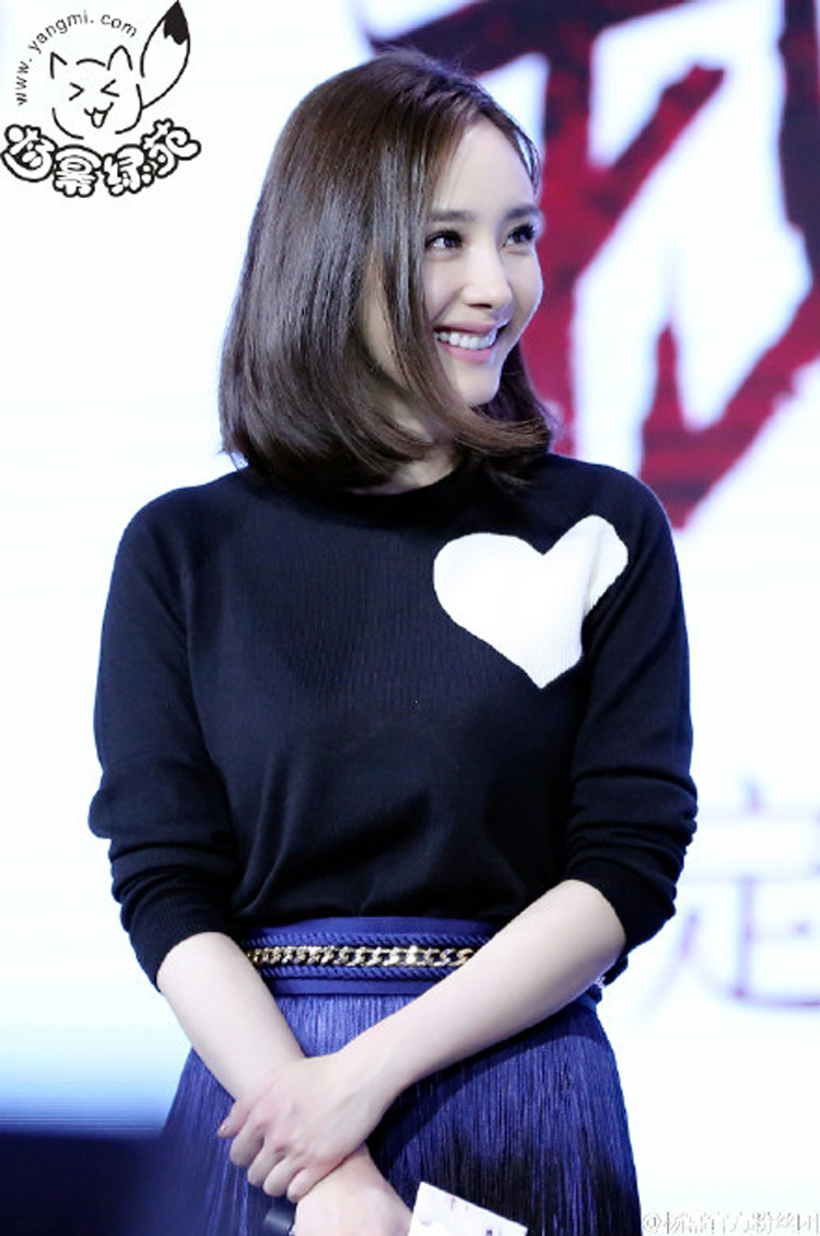 百含玉2015秋季杨幂同款黑色爱心针织毛衣女蓝色渐变流苏半身裙套装 图片色套装送腰带 S
