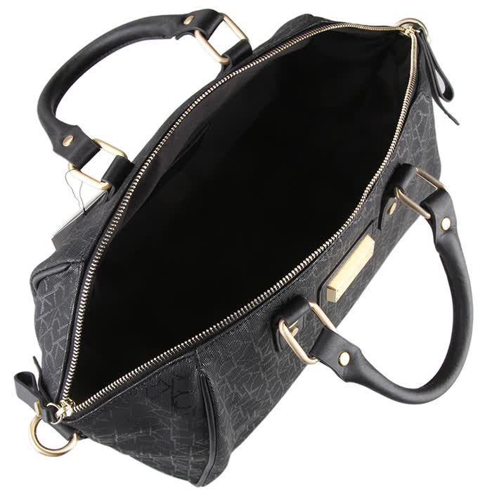 Calvin Klein <em>CK</em>凯文克莱PVC手提<em>女包</em> 黑色46