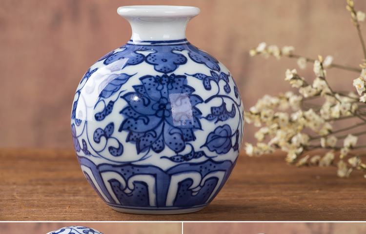 
                                                                                景秀缘 景德镇陶瓷器 手绘迷你小花瓶 仿古青花瓷现代时尚博古架装饰摆件 实木架 A款缠枝莲                