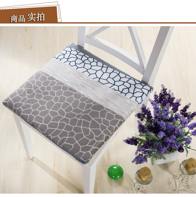 宇萱国际  法莱绒保暖学生坐垫餐椅垫办公室座垫   40*40cm 水立方 40cm*40cm