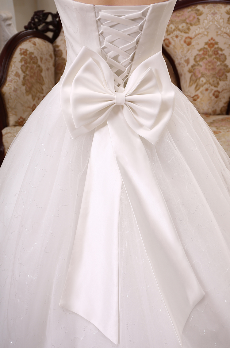 吉先生 2015新款抹胸钻饰蕾丝蝴蝶结装饰豪华大拖尾婚纱 白色 xs