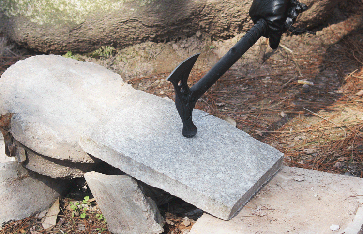 突击队特种魔鬼斧 户外 野营斧子 工兵斧军斧 作战斧头 尖头_ 5折现价