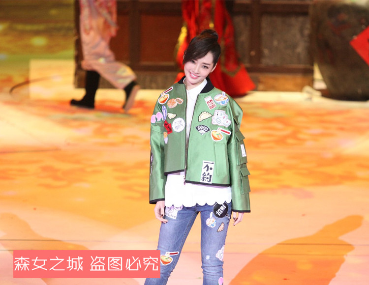 菲思蜜2015秋冬女神新装郭碧婷同款短款棒球服军绿色印章肩章夹克外套 军绿色 M
