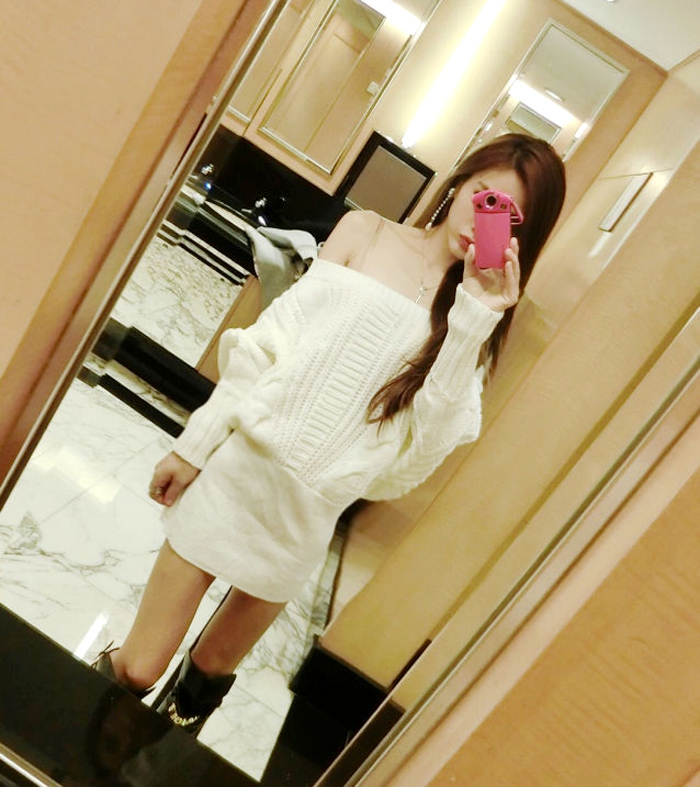 胧月丽妍秋冬性感一字领露肩蝙蝠袖麻花毛衣包臀连衣裙gyhah 白色