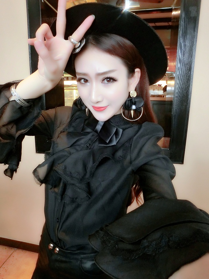 优雅甜美气质欧根纱喇叭七分袖衬衣衬衫 吊带 蝴蝶结三件套装 白色