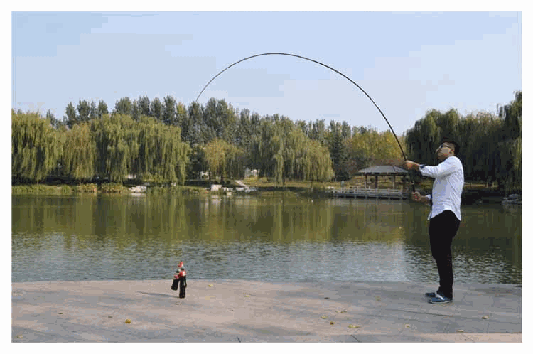 猛攻鱼竿 钓鱼竿 鱼竿手竿 鱼竿特价台钓竿 超轻超硬纯碳素台钓竿28调