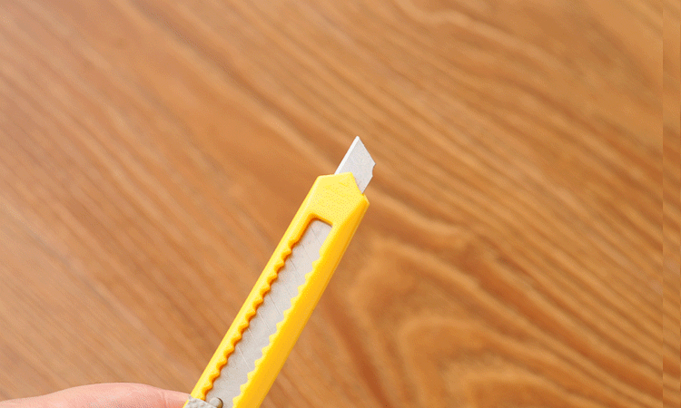 爱丽丝 文具刀学生美工刀 拆信刀 工具刀迷你裁纸刀 满两件以上送刮板