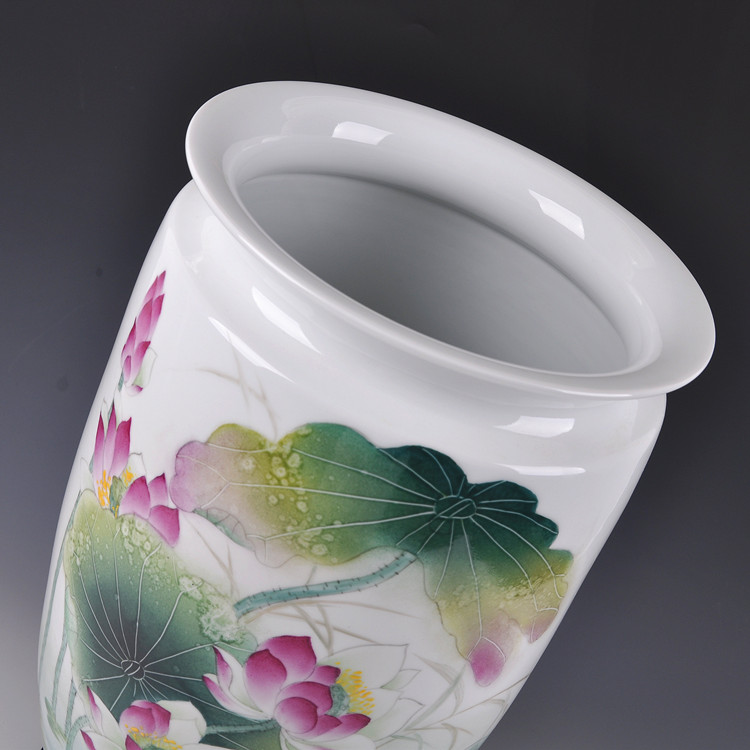 
                                                                                一米丫丫丫 家居时尚摆件 青花瓷粉彩手绘花瓶 景德镇陶瓷器 锦盒装 清风荷韵                