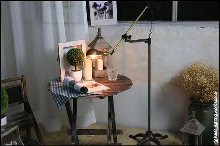 
                                        kc灯具 O.C White百褶美式工业风LOFT创意铁艺复古长臂落地灯 赠A19-4W灯泡                