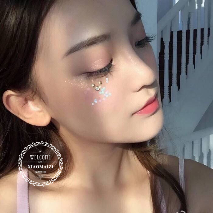 金凯丽(jinkaili 金凯丽 日系妆原宿软妹少女亮片美妆舞台拍照眼妆
