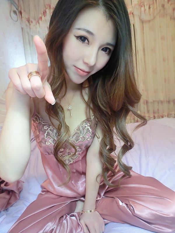 佳曼娜 2015性感女郎浪漫真丝睡衣女家居服薄款吊带衫蕾丝花边睡袍衣