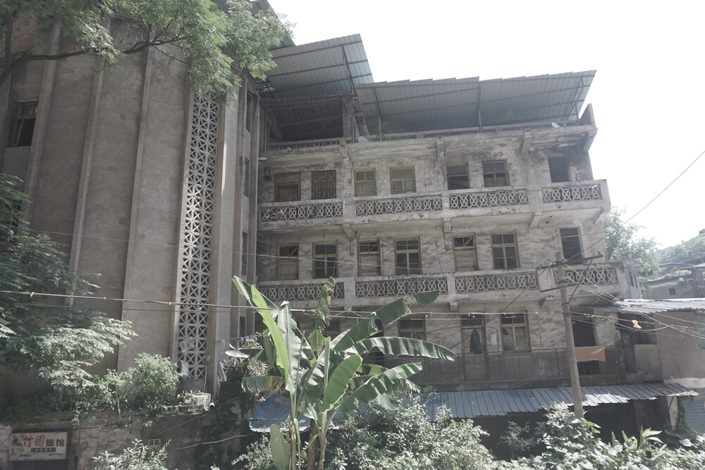 宣汉县南坝镇回龙街二至五层