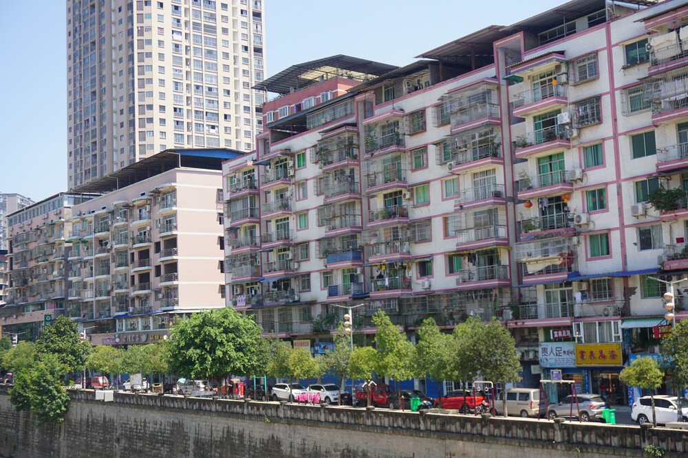 宣汉县南坝镇滨河路政府职工联建房六幢五单元4-2号房屋