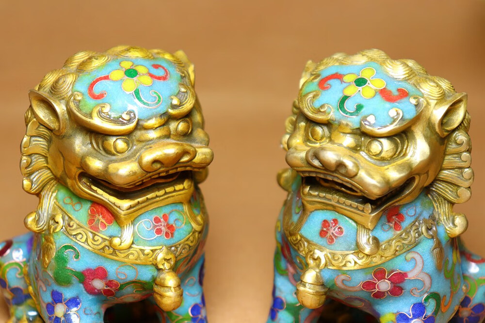 旧蔵　純銅景泰藍（けいたいらん）門獅（もんじ）置物 L2779 旧藏纯铜景泰蓝狮子摆件一对－京东司法拍卖