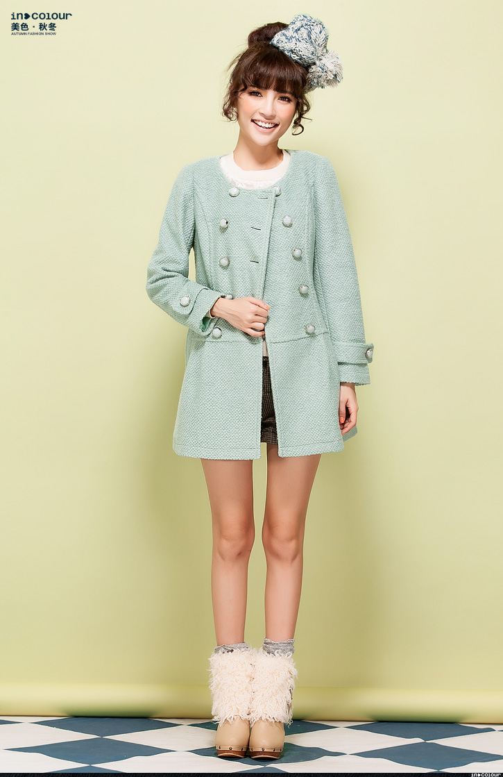 茵佳妮新款女装配围脖复古款气质毛呢大衣51