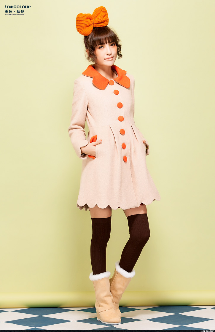 茵佳妮新款女装蝴蝶翻领波浪边大衣外套5124