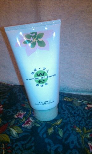 雅芳<em>地球 女人香体乳</em>150ml--好香好香,好舒服的