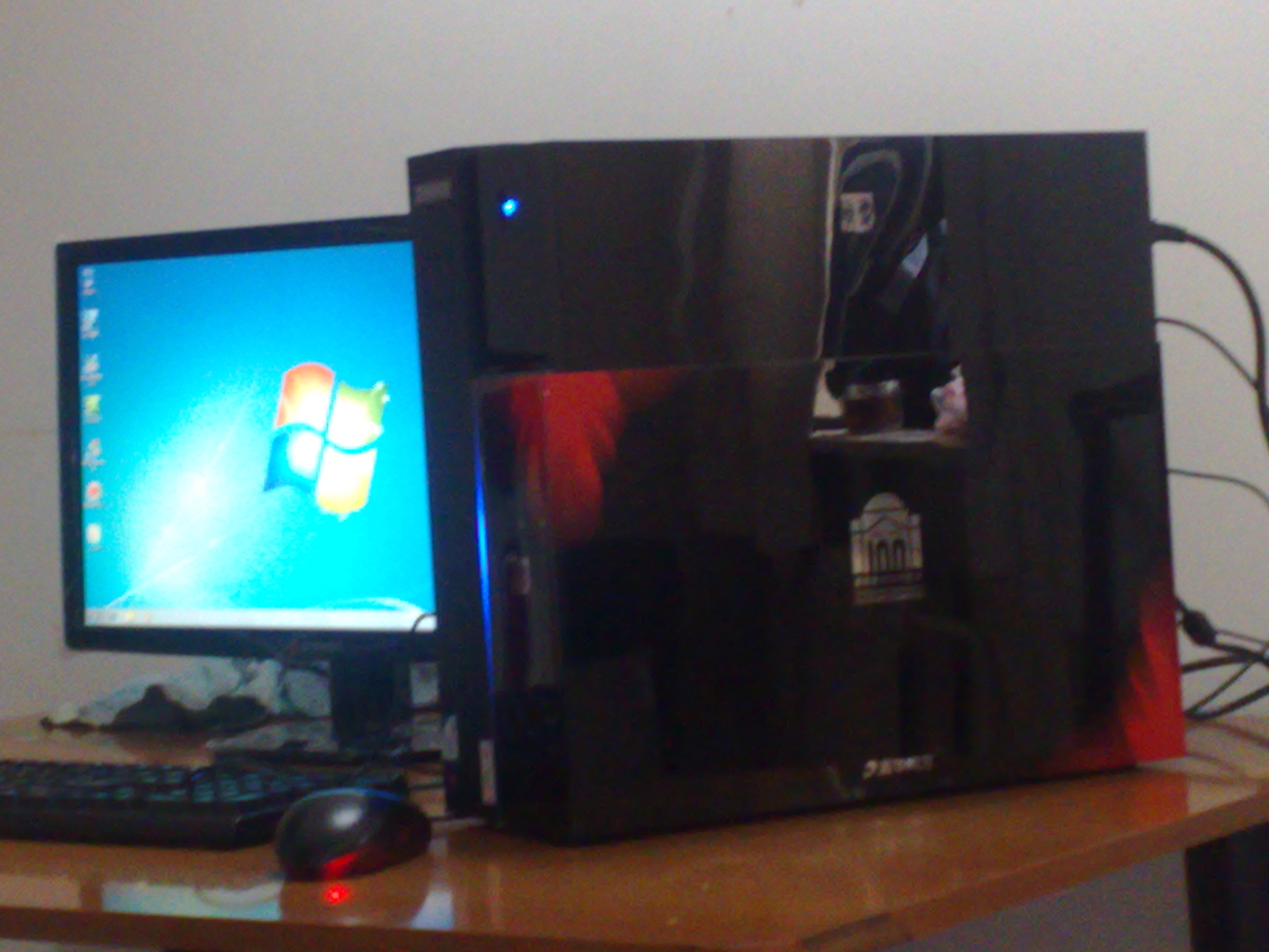 清华同方(TongFang)真爱 V100台式电脑(双核E