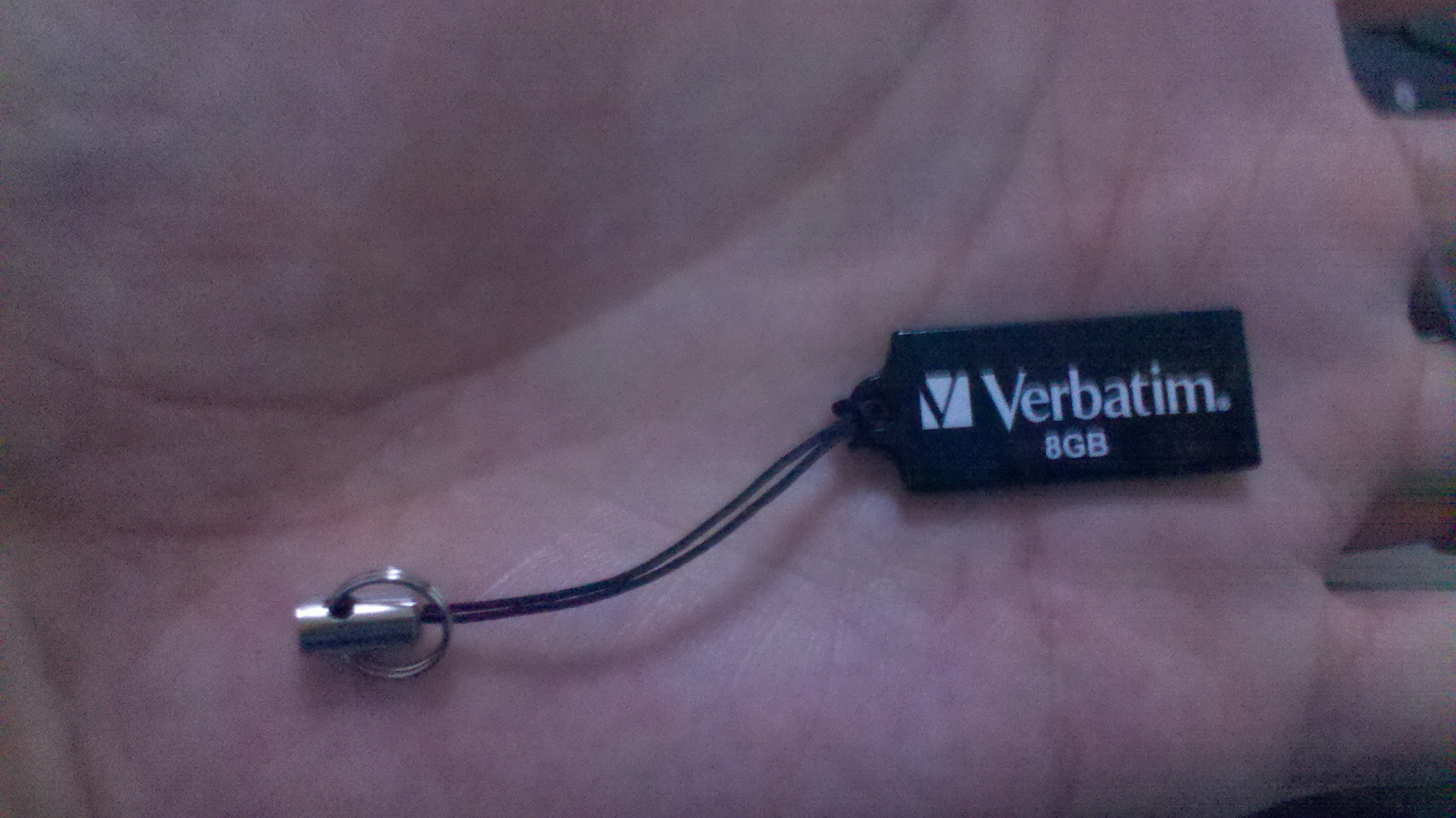 威宝(Verbatim)微盘系列 8GB U盘(黑色)--小巧