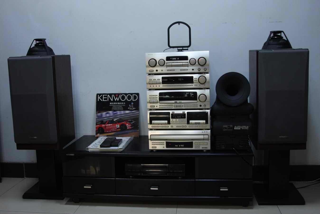 中圖原裝進(jìn)口輕音樂(lè )系列：舞廳樂(lè )隊演奏現代舞廳音樂(lè )第10-93054510（CD）（京東專(zhuān)賣(mài)） 曬單實(shí)拍圖