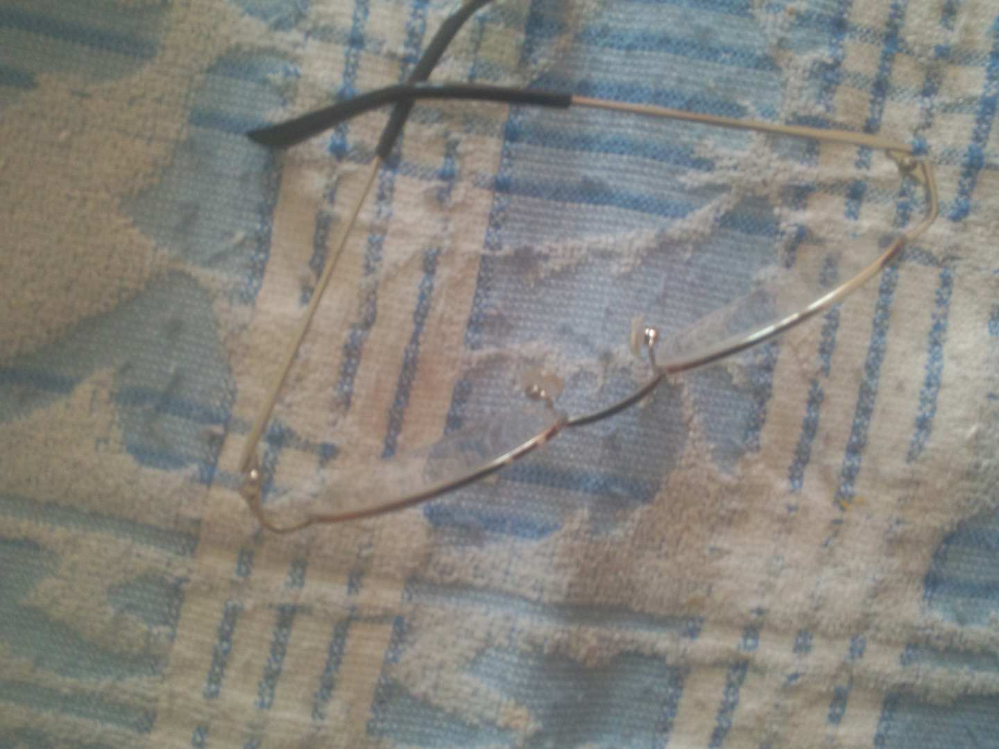 夕陽(yáng)紅老花鏡防藍光折疊名片夾式老花眼鏡男女老光眼鏡老人遠視老花眼鏡 銀色 100度建議45-49歲 曬單實(shí)拍圖