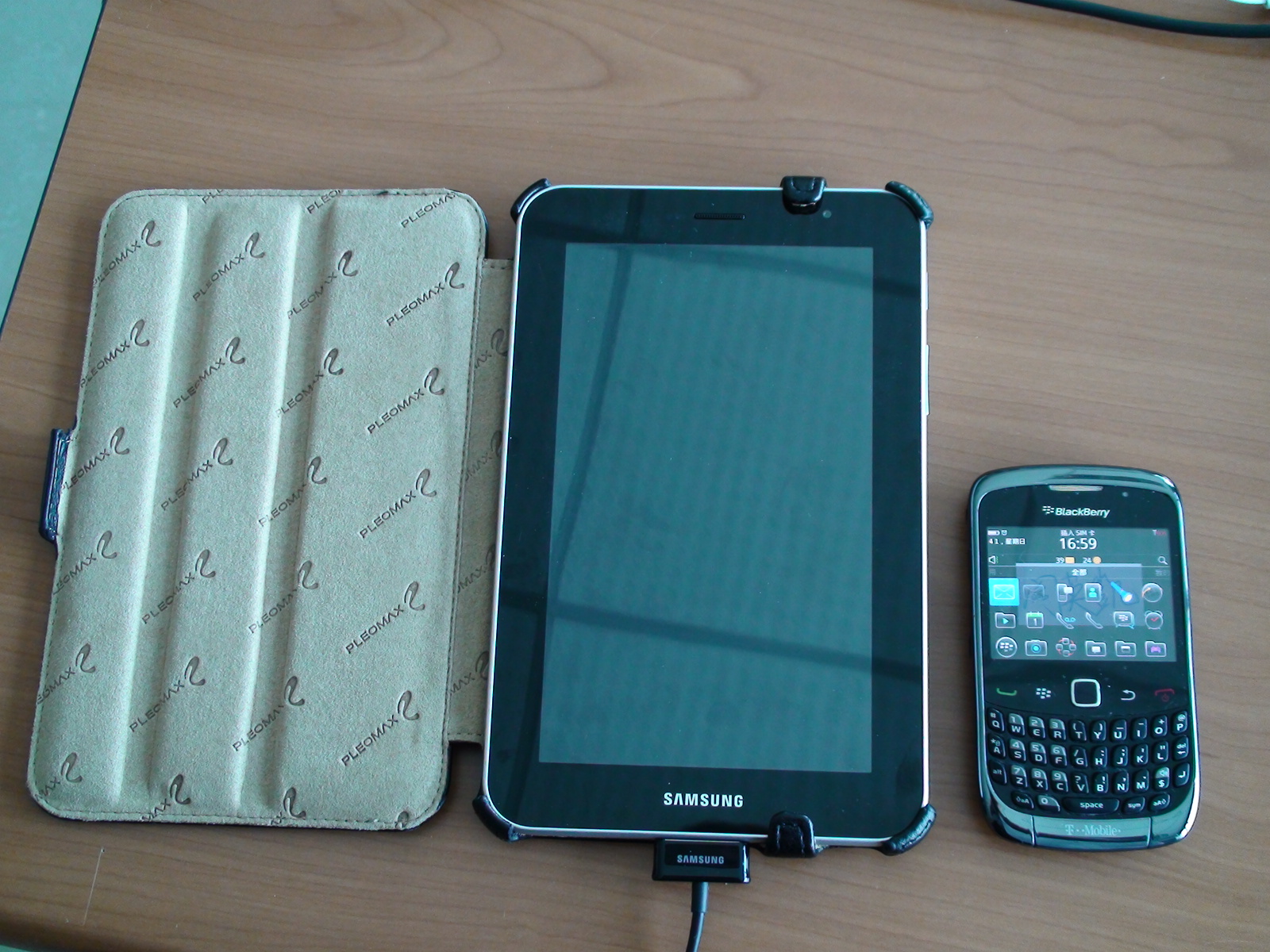 三星Tab P6200超薄超轻7英寸 绚丽屏 3G电话