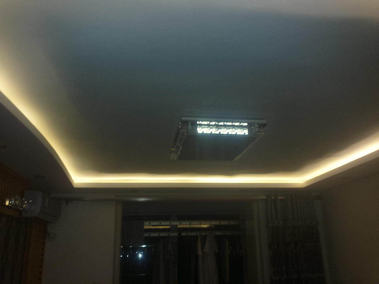 翰源 LED灯带高亮款3528贴片灯带 60珠 吊顶