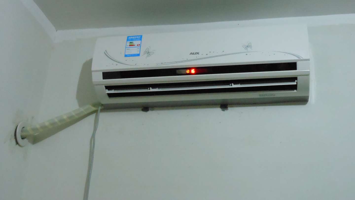 奥克斯(AUX)KFR-32GW\/SQB+3 1.5匹 挂式家