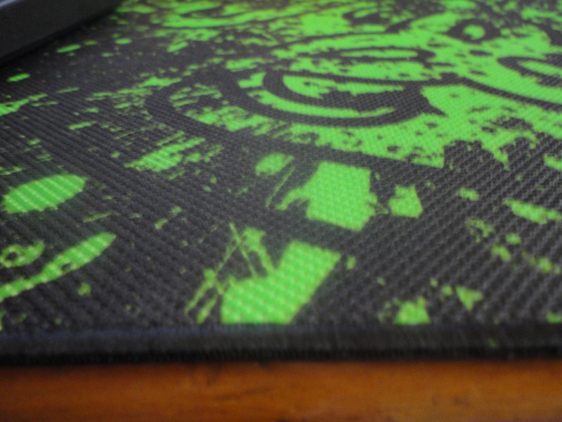 雷蛇(Razer)重装甲虫 Goliathus 游戏鼠标垫 终极