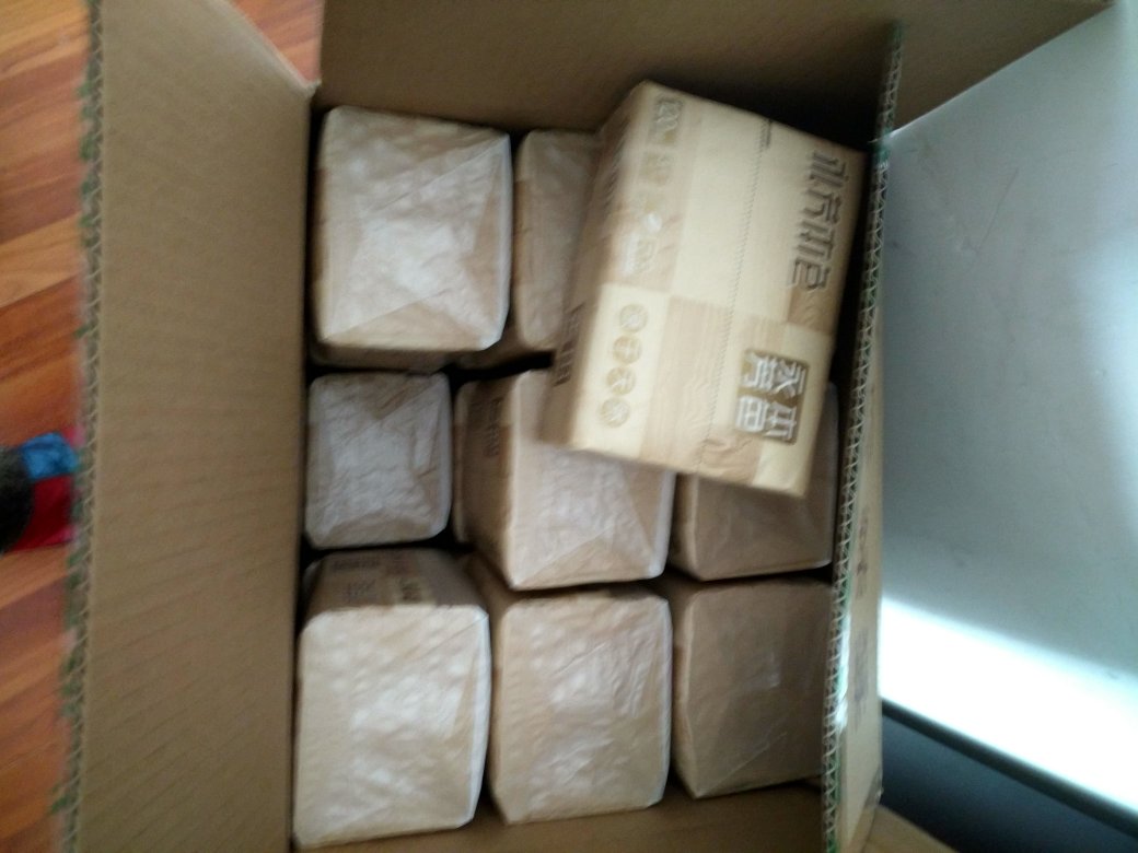 顺清柔 原生态木浆不漂白本色纸母婴用纸 3层120抽面巾纸*18包在搞活动秒杀买的,质量很好感谢!