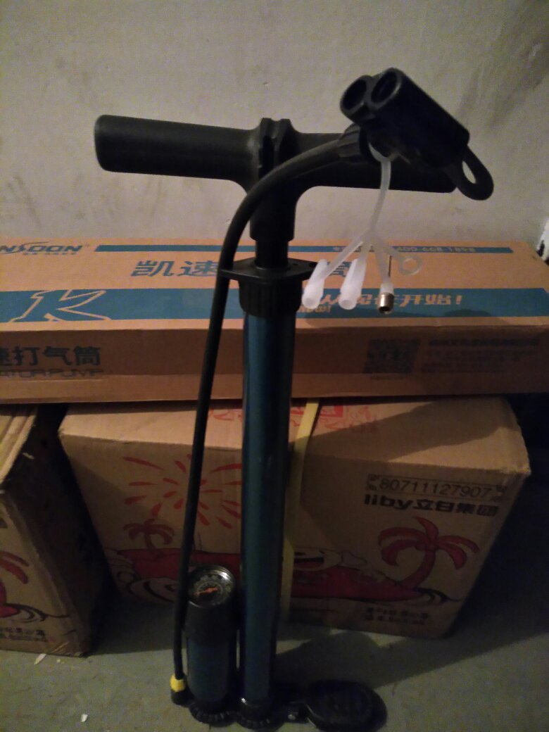 用了几次,质量不错,也很省力,气嘴接口很全。