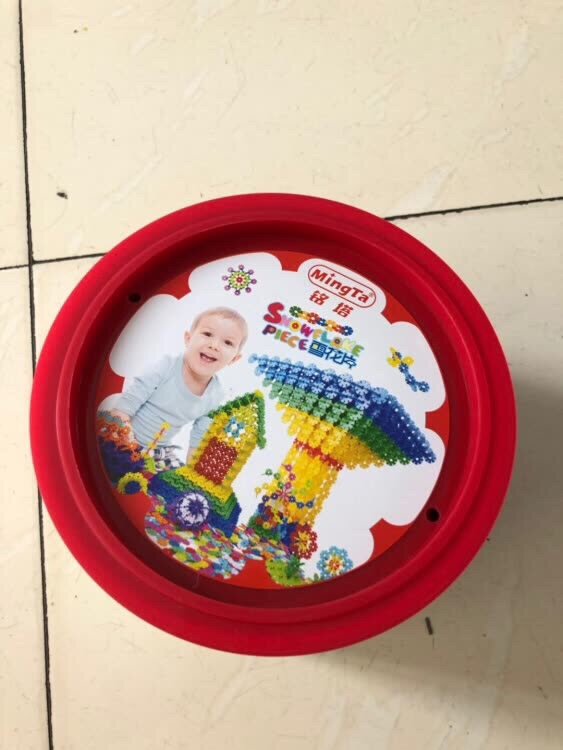 质量不错,比较厚实,没有味道,后悔买少了,300个不够玩
